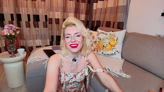 Snapshot of Hellen_TheSoul chatting on April 30, 2026, 2:40 am Hellen TheSoul online show from April 30, 2026, 2:40 am