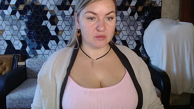 NikaSkylink online show from February 3, 2026, 5:05 am