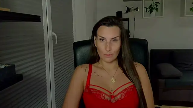 Snapshot of DonnaAmore chatting on November 17, 2025, 3:27 pm DonnaAmore online show from November 17, 2025, 3:27 pm