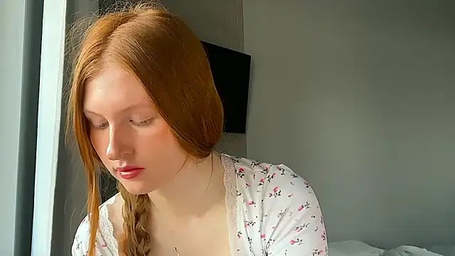 Snapshot of LuxXAngel chatting on June 13, 2026, 1:03 am LuxXAngel online show from June 13, 2026, 1:03 am
