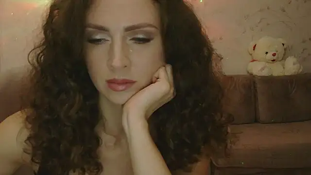 Amber Carrol online show from December 2, 2025, 4:52 pm