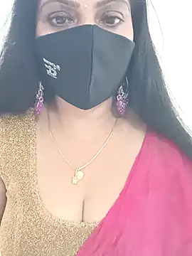 shivani27 online show from May 3, 2026, 10:35 pm