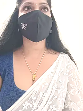 shivani27 online show from February 15, 2026, 8:57 am