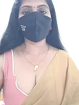 shivani27 online show from June 9, 2026, 4:52 pm