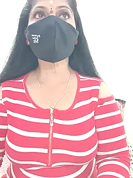 shivani27 online show from May 26, 2026, 6:50 pm