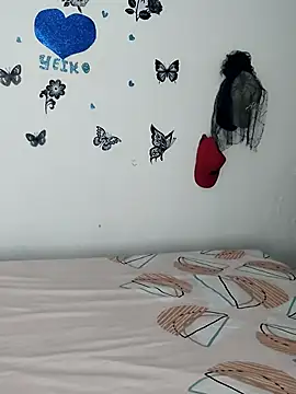 AntonelaMorriz online show from December 3, 2025, 7:52 am