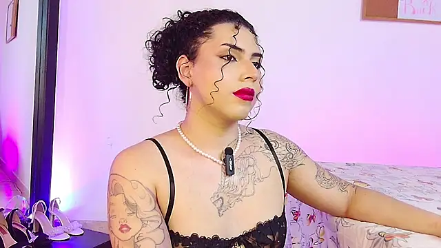 Snapshot of NoahMonroe_11 chatting on November 21, 2025, 8:30 pm NoahMonroe 11 online show from November 21, 2025, 8:30 pm