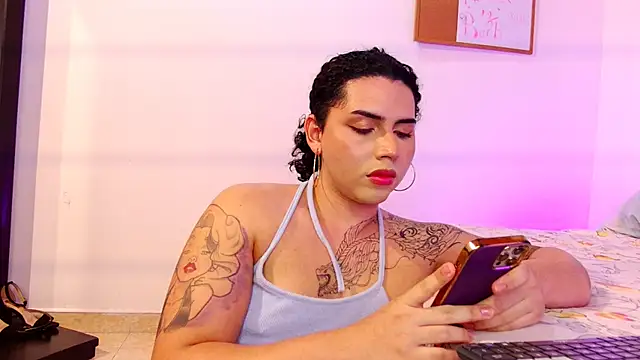 Snapshot of NoahMonroe_11 chatting on November 5, 2025, 8:45 pm NoahMonroe 11 online show from November 5, 2025, 8:45 pm