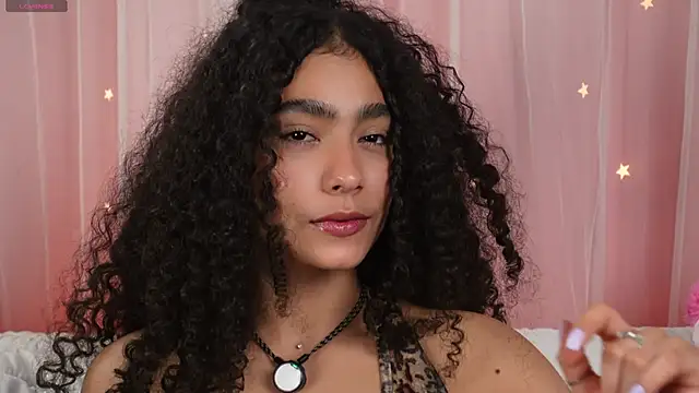 Snapshot of Victoria_Curly chatting on October 22, 2025, 9:57 pm Victoria Curly online show from October 22, 2025, 9:57 pm
