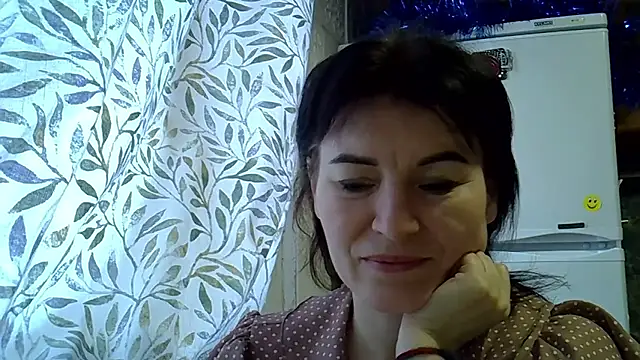 Snapshot of Krystal_82 chatting on January 9, 2026, 8:10 am Krystal 82 online show from January 9, 2026, 8:10 am