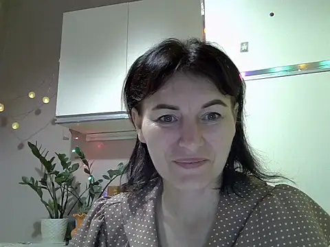 Snapshot of Krystal_82 chatting on October 9, 2025, 7:47 pm Krystal 82 online show from October 9, 2025, 7:47 pm