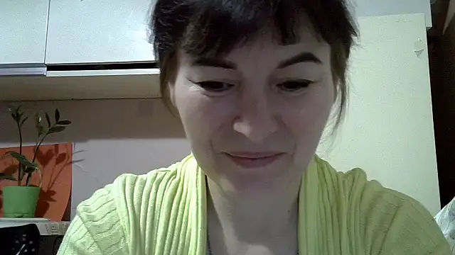 Snapshot of Krystal_82 chatting on February 13, 2026, 3:56 pm Krystal 82 online show from February 13, 2026, 3:56 pm