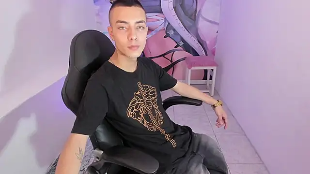 Dereck Boy8 online show from November 6, 2025, 7:51 pm