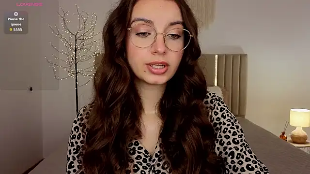Snapshot of Real_cutie1 chatting on July 8, 2026, 1:12 pm Real cutie1 online show from July 8, 2026, 1:12 pm