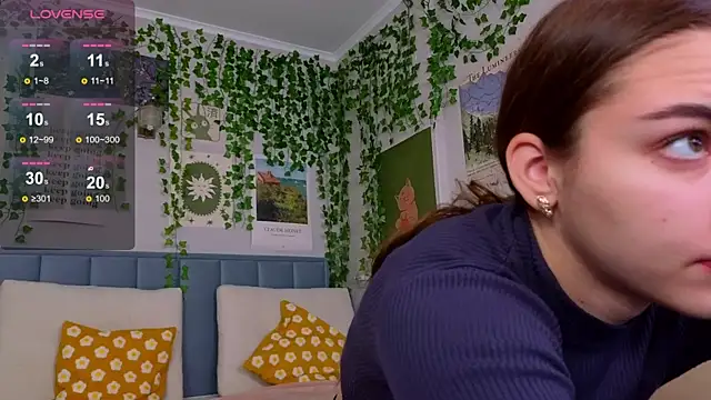 Ashley Pierce online show from October 15, 2025, 4:11 am