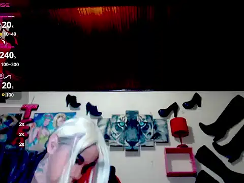 Snapshot of blondehot5v chatting on September 10, 2025, 12:04 pm blondehot5v online show from September 10, 2025, 12:04 pm