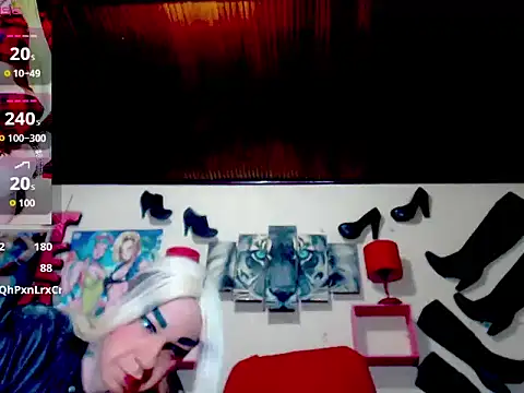 Snapshot of blondehot5v chatting on September 12, 2025, 12:05 pm blondehot5v online show from September 12, 2025, 12:05 pm