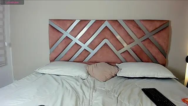 Snapshot of Rachell_criss chatting on October 18, 2025, 3:41 am Rachell criss online show from October 18, 2025, 3:41 am