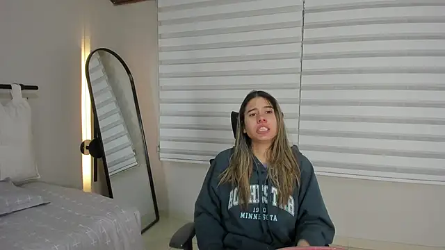 Snapshot of Rachell_criss chatting on November 27, 2025, 4:02 am Rachell criss online show from November 27, 2025, 4:02 am