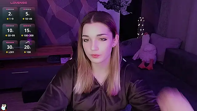 Sandy Belle online show from November 29, 2025, 5:46 pm