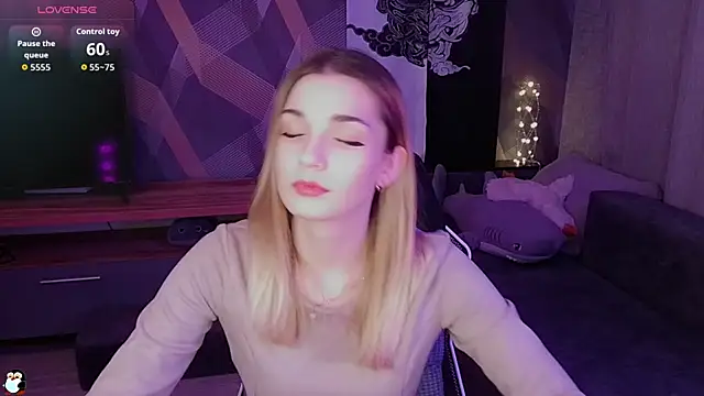 Sandy Belle online show from November 28, 2025, 10:43 pm