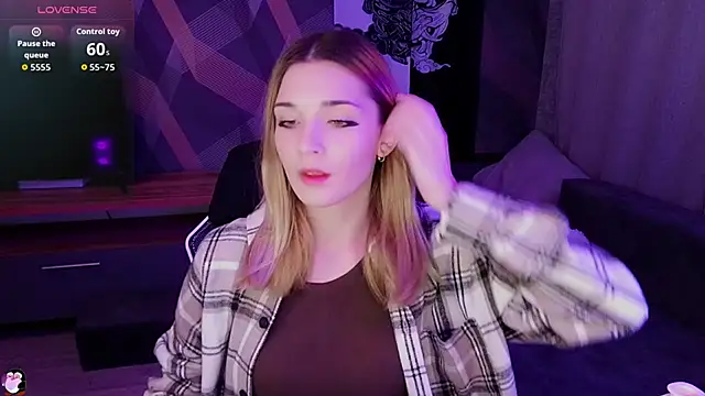 Sandy Belle online show from October 7, 2025, 10:33 pm