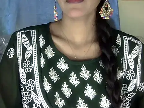 zara Khan0 online show from September 27, 2025, 4:40 am