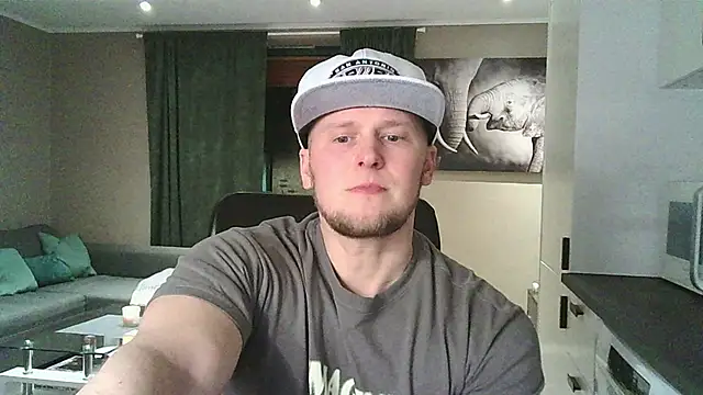 Dartanjanas13 online show from February 28, 2026, 6:18 pm