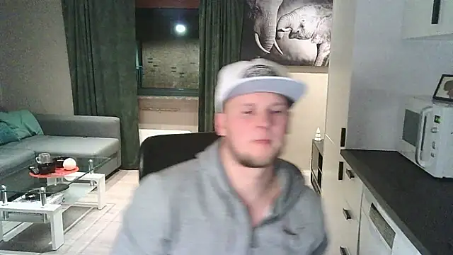 Dartanjanas13 online show from February 4, 2026, 8:37 pm