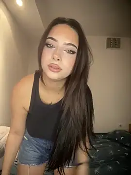 Bella  Booty online show from October 25, 2025, 5:57 pm