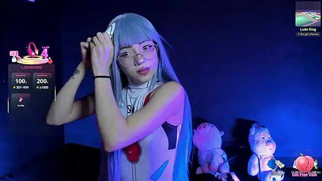 madiixwatson online show from September 20, 2025, 10:20 am