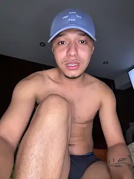 Mlkrrp online show from November 12, 2025, 1:10 am