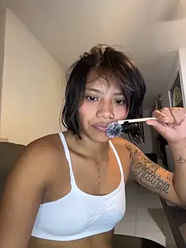 Snapshot of Nia_Desire chatting on April 30, 2026, 7:15 am Nia Desire online show from April 30, 2026, 7:15 am