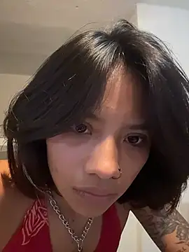 Snapshot of Nia_Desire chatting on July 21, 2026, 7:20 am Nia Desire online show from July 21, 2026, 7:20 am