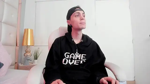 Snapshot of dark_sun302 chatting on November 21, 2025, 10:09 pm dark sun302 online show from November 21, 2025, 10:09 pm