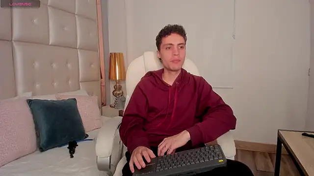 Snapshot of dark_sun302 chatting on September 25, 2025, 10:16 pm dark sun302 online show from September 25, 2025, 10:16 pm