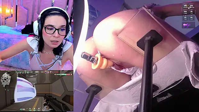 Snapshot of NicoleFerrel chatting on March 10, 2026, 2:32 pm NicoleFerrel online show from March 10, 2026, 2:32 pm