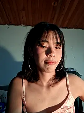 dolliette24 online show from July 4, 2026, 2:51 am