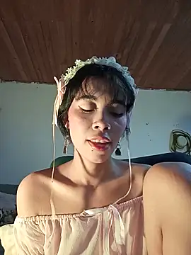 dolliette24 online show from June 19, 2026, 1:06 pm
