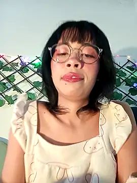 dolliette24 online show from April 11, 2026, 5:15 am