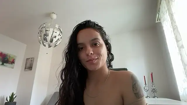 Snapshot of Maia_Park chatting on April 14, 2026, 12:21 pm Maia Park online show from April 14, 2026, 12:21 pm