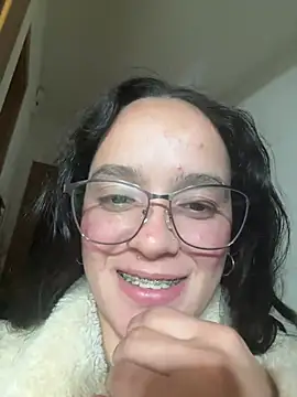 Snapshot of Maia_Park chatting on March 18, 2026, 7:26 pm Maia Park online show from March 18, 2026, 7:26 pm