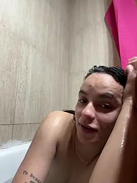 Snapshot of Maia_Park chatting on March 22, 2026, 10:28 am Maia Park online show from March 22, 2026, 10:28 am