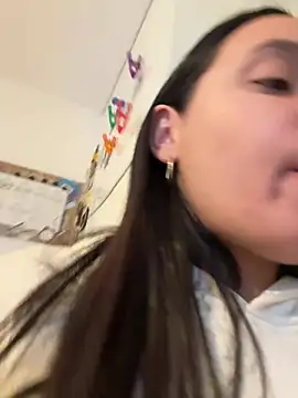 Snapshot of Maia_Park chatting on March 26, 2026, 5:33 pm Maia Park online show from March 26, 2026, 5:33 pm