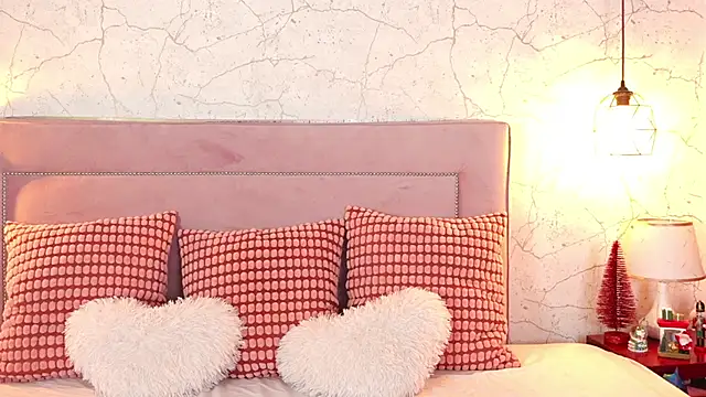 Snapshot of ChannelAngeless chatting on December 18, 2025, 1:59 pm ChannelAngeless online show from December 18, 2025, 1:59 pm