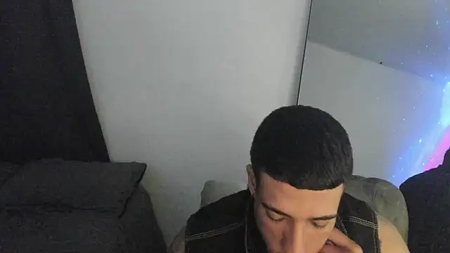 ThiagoLugo online show from March 8, 2026, 5:44 am