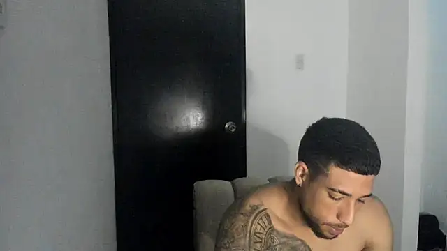 Snapshot of ThiagoLugo chatting on May 4, 2026, 2:59 am ThiagoLugo online show from May 4, 2026, 2:59 am