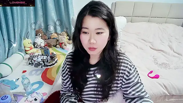 Onlyxixi online show from November 28, 2025, 1:22 pm