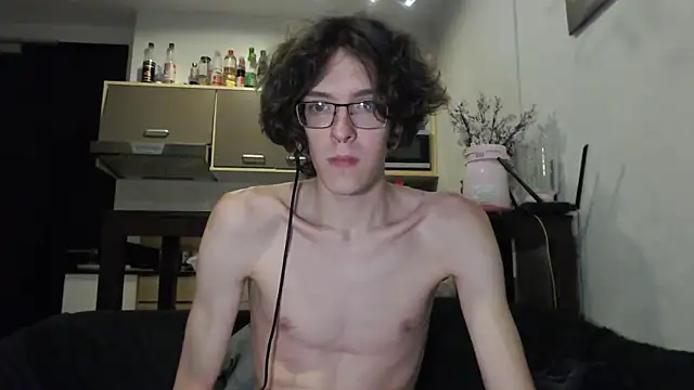 Snapshot of LovesomeCookie chatting on September 30, 2025, 12:11 pm LovesomeCookie online show from September 30, 2025, 12:11 pm