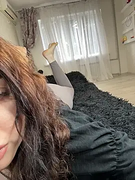 Hannah xBaby online show from December 17, 2025, 10:09 am